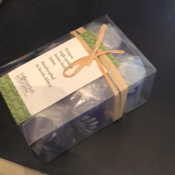 Box of 6 blue and white votive candles two hour burn time each‎ is 2 inches tall - Picture 4 of 4